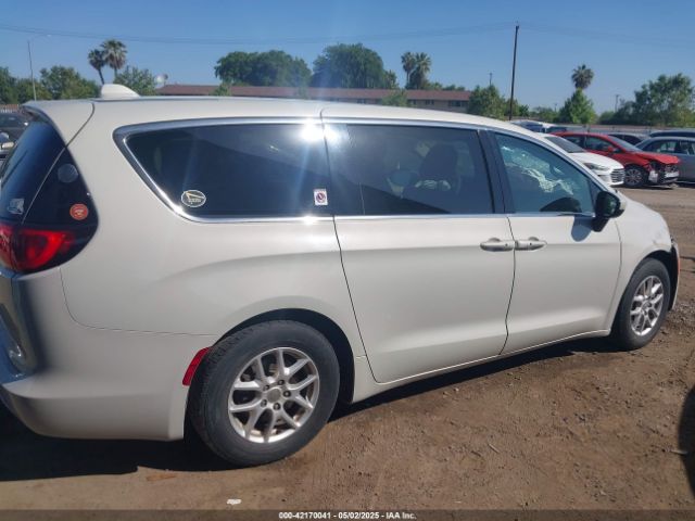 2C4RC1DG6HR633826 Chrysler Pacifica Touring