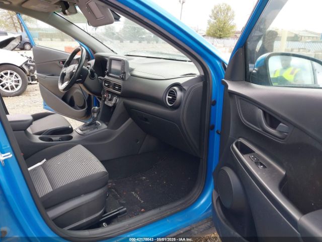 2018 HYUNDAI KONA KM8K62AA8JU083354 Photo 4