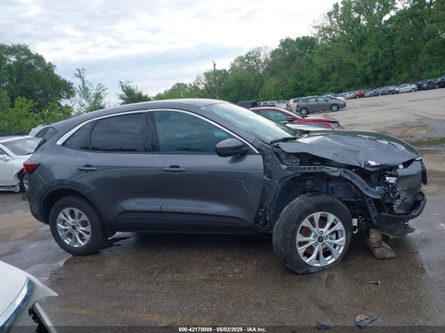 1FMCU9GN4PUB29851 Ford Escape Active