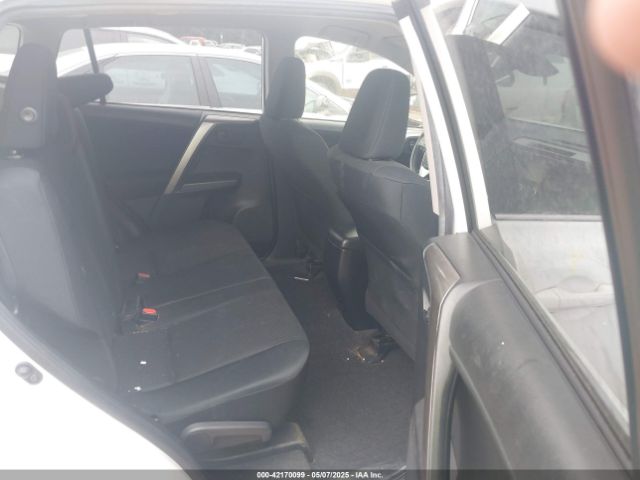 JTMZFREV5JJ173636 Toyota RAV4 LE