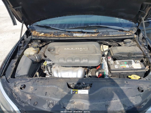 1C3CCCAB8GN133001 Chrysler 200 Limited