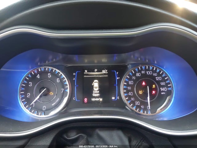 1C3CCCAB8GN133001 Chrysler 200 Limited