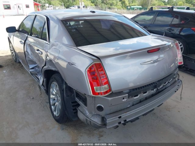 2013 CHRYSLER 300 2C3CCAAG8DH632529 Photo 2