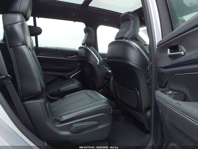 1C4RJKDG5M8170935 Jeep Grand Cherokee L Overland 4x4