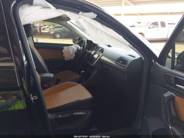 3VV3B7AX1JM036551 Volkswagen Tiguan 2.0t Se/2.0t Sel