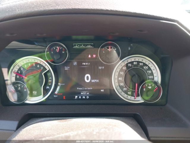 1C6RR7NT7HS802772 RAM 1500 Laramie  4x4 5'7 Box