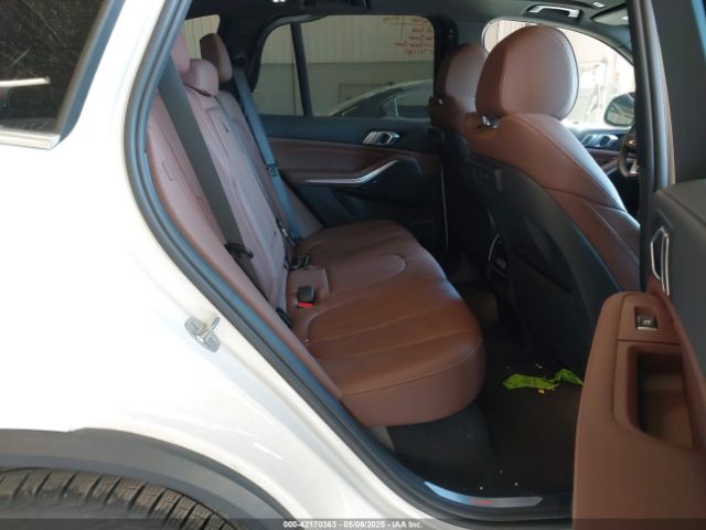 2022 BMW X5 5UXCR6C09N9M21945 Photo 7