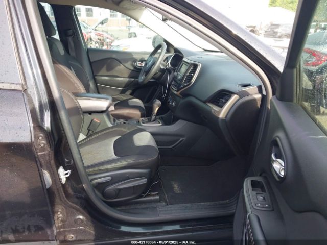 1C4PJLAB1EW221415 Jeep Cherokee Sport