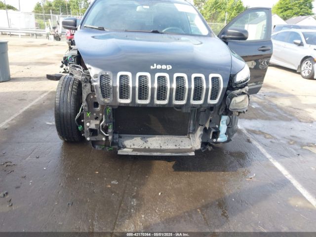 1C4PJLAB1EW221415 Jeep Cherokee Sport