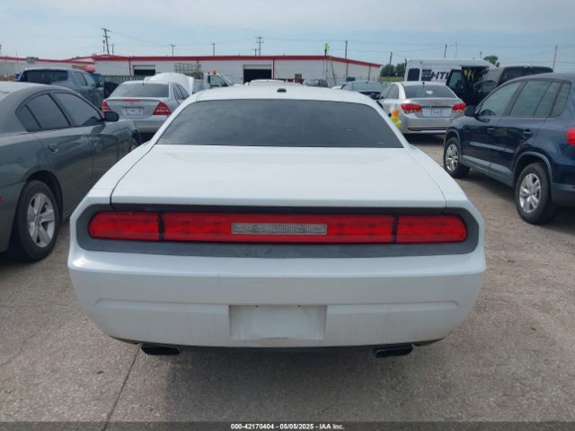 2C3CDYAG5EH222827 Dodge Challenger Sxt