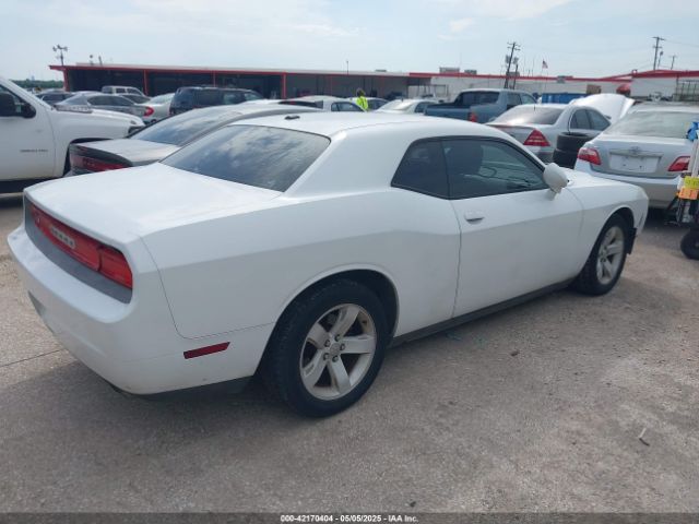 2C3CDYAG5EH222827 Dodge Challenger Sxt