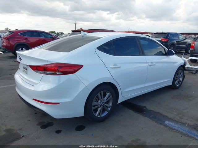 5NPD84LF3JH292040 Hyundai ELANTRA SEL