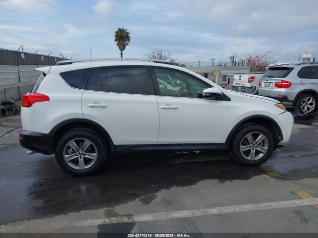 JTMWFREV6FD077992 Toyota Rav4 Xle