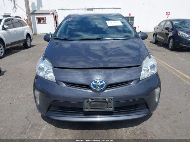 JTDKN3DU1F0409643 Toyota Prius Three