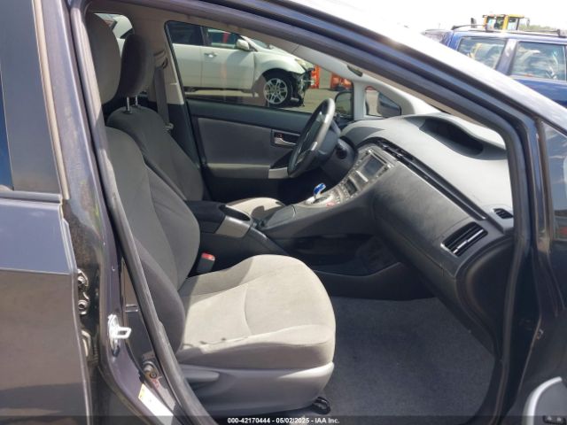 JTDKN3DU1F0409643 Toyota Prius Three