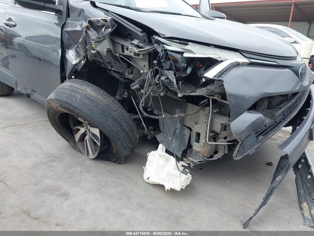 JTMWFREV2JJ744177 Toyota Rav4 Xle