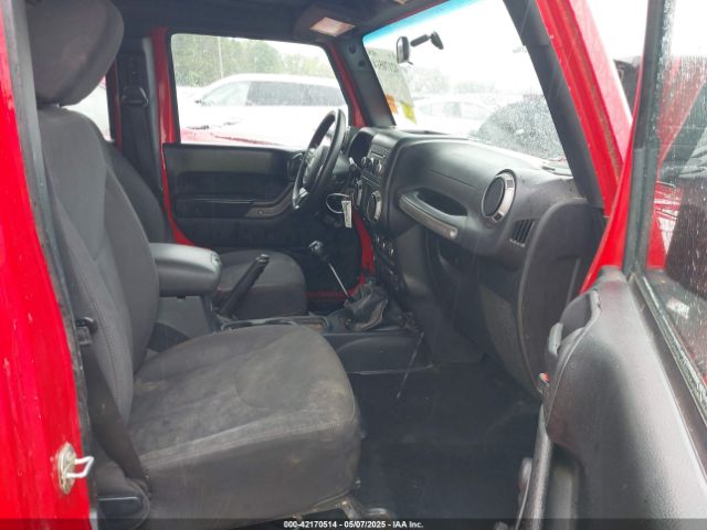 1C4BJWDG6GL221689 Jeep Wrangler Unlimited Sport
