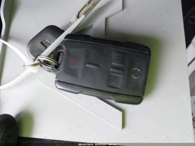 1GCVKREC6HZ158504 Chevrolet Silverado 1500 2lt