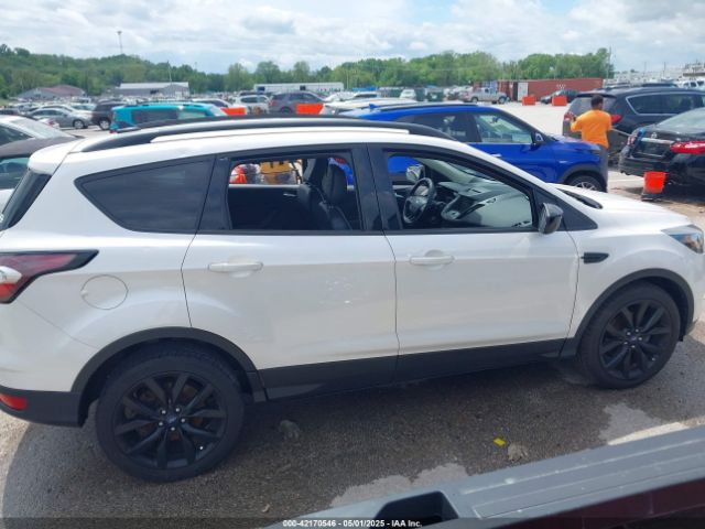 1FMCU0GD4JUA82802 Ford ESCAPE SE