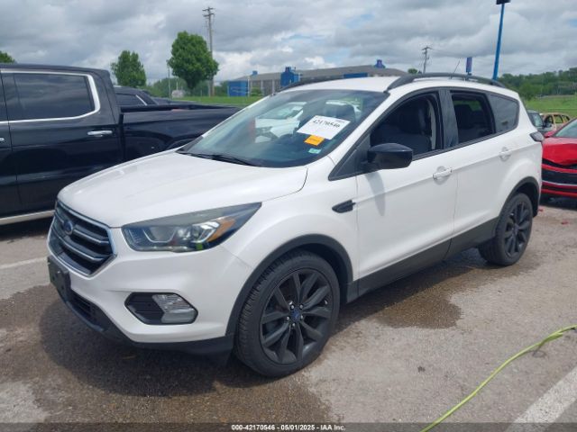 1FMCU0GD4JUA82802 Ford ESCAPE SE