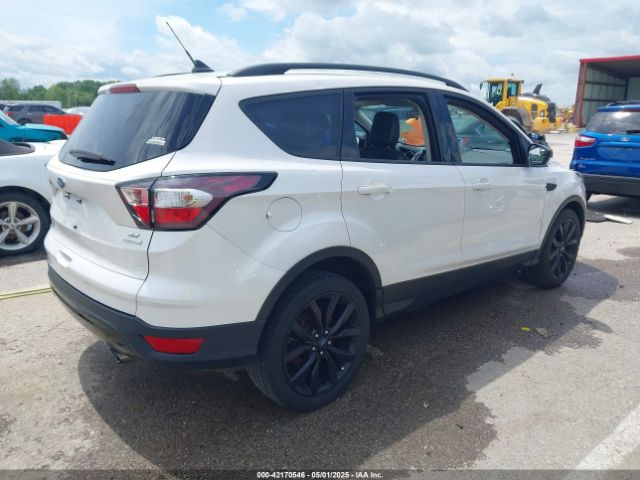 1FMCU0GD4JUA82802 Ford ESCAPE SE