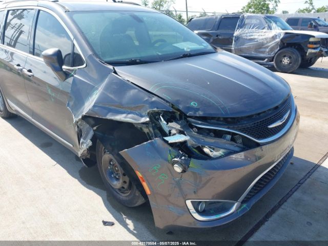 2C4RC1BGXJR144032 Chrysler Pacifica Touring L