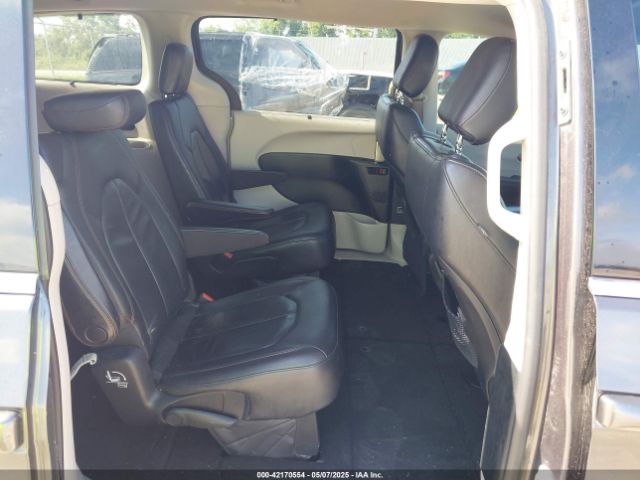 2C4RC1BGXJR144032 Chrysler Pacifica Touring L