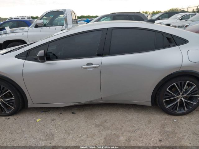 JTDACAAU0R3020473 Toyota Prius Limited