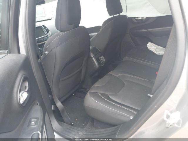 1C4PJLCBXGW217640 Jeep Cherokee Latitude