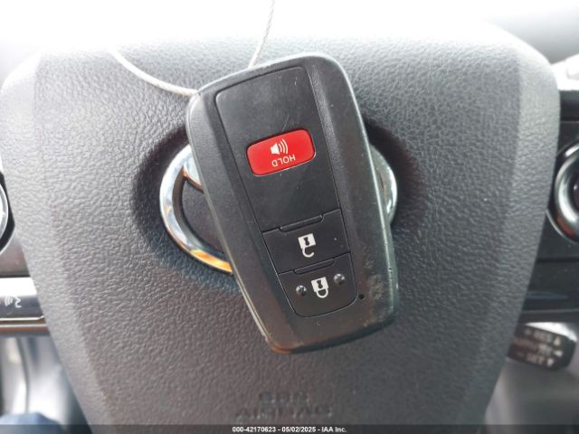 JTDKAMFU4N3183352 Toyota Prius Le