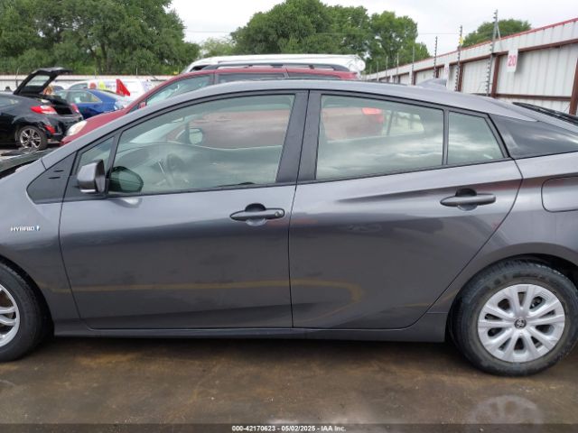 JTDKAMFU4N3183352 Toyota Prius Le