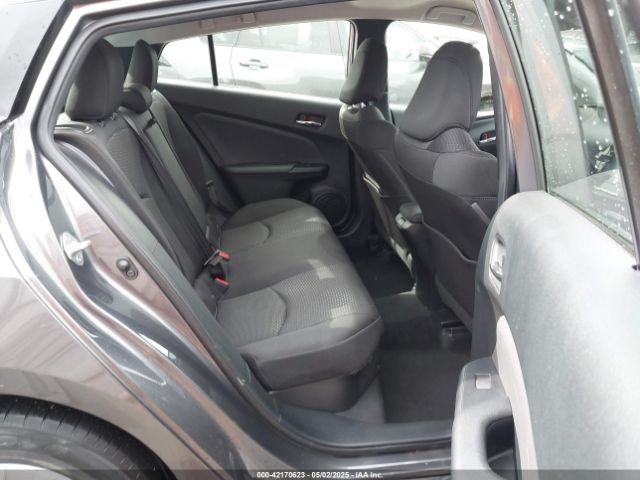 JTDKAMFU4N3183352 Toyota Prius Le