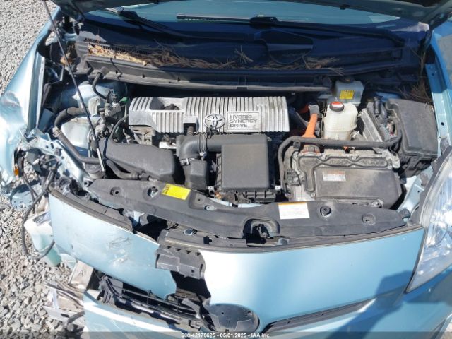 JTDKN3DU3F1887413 Toyota Prius Two