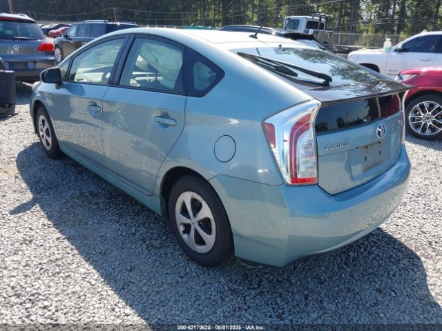 JTDKN3DU3F1887413 Toyota Prius Two