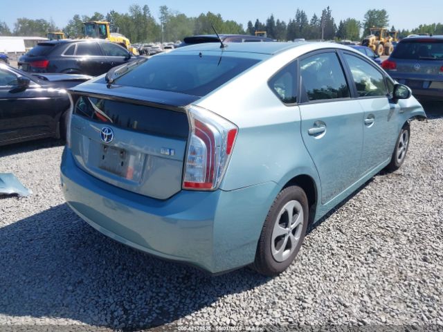 JTDKN3DU3F1887413 Toyota Prius Two