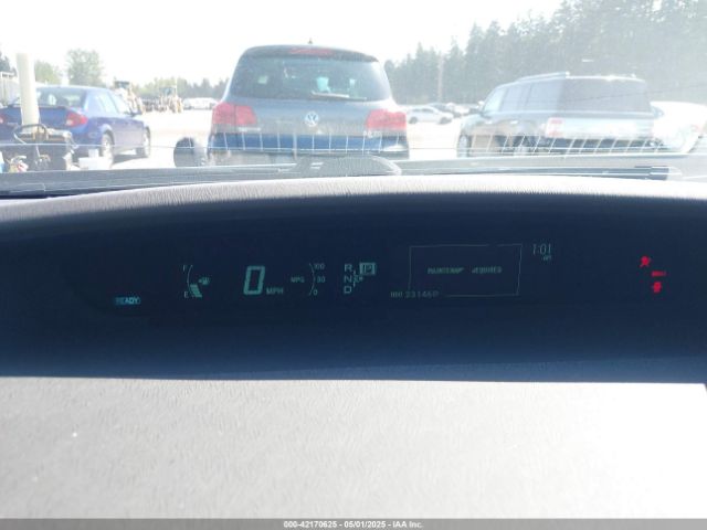 JTDKN3DU3F1887413 Toyota Prius Two