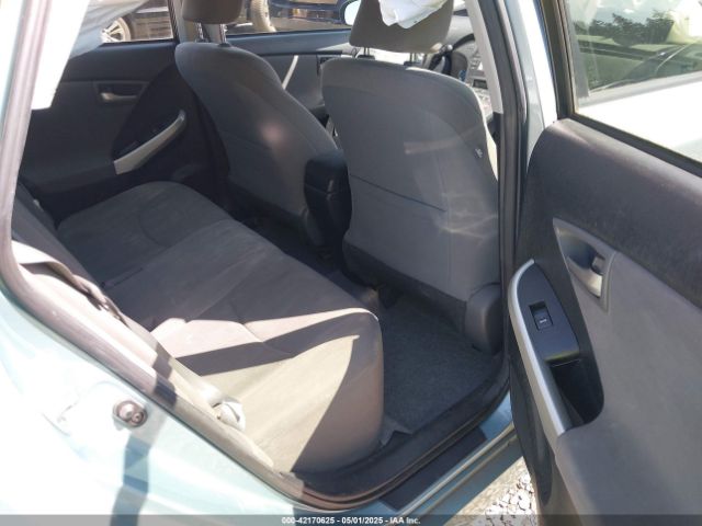 JTDKN3DU3F1887413 Toyota Prius Two