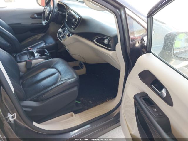 2017 CHRYSLER PACIFICA 2C4RC1BG3HR739427 Photo 4