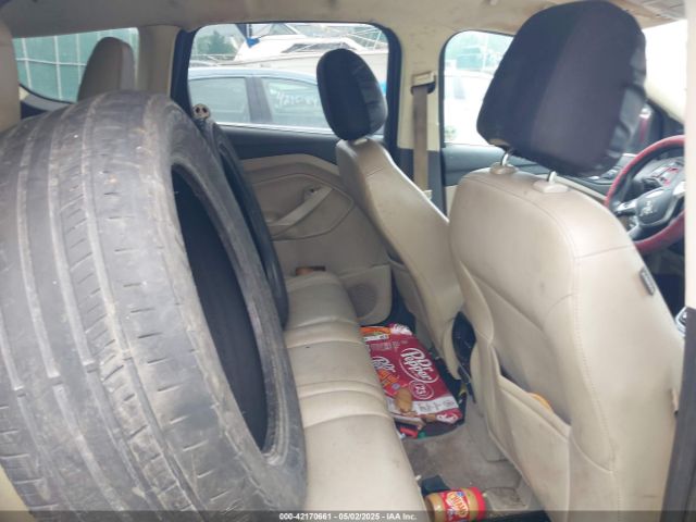1FMCU9J94EUC77751 Ford Escape Titanium