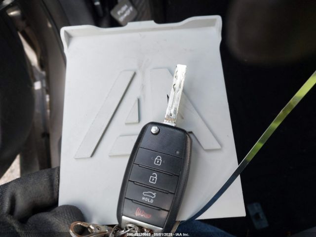 5XXGM4A78FG382856 KIA Optima Lx