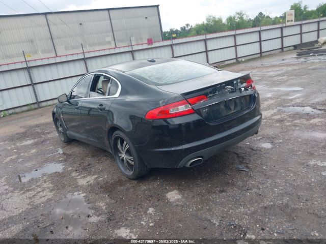 2010 JAGUAR XF SAJWA0GB9ALR75483 Photo 2
