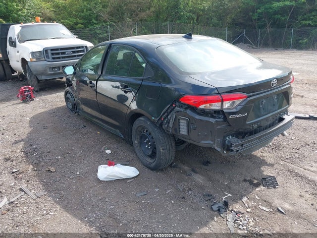 Toyota COROLLA LE 2022 5YFEPMAE1NP358305 Image 3