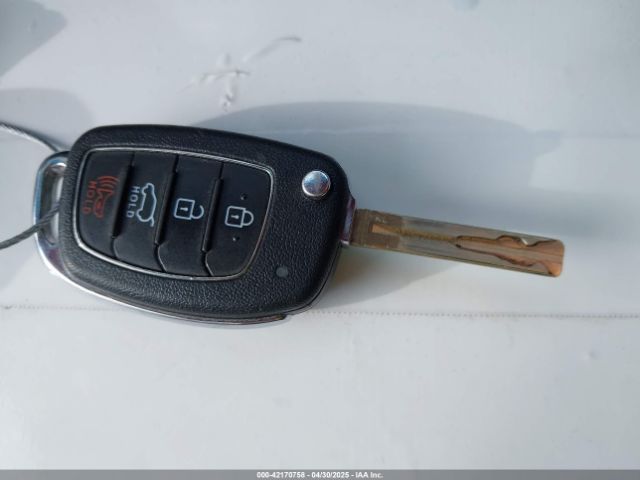 KM8J2CA4XLU159781 Hyundai TUCSON SE