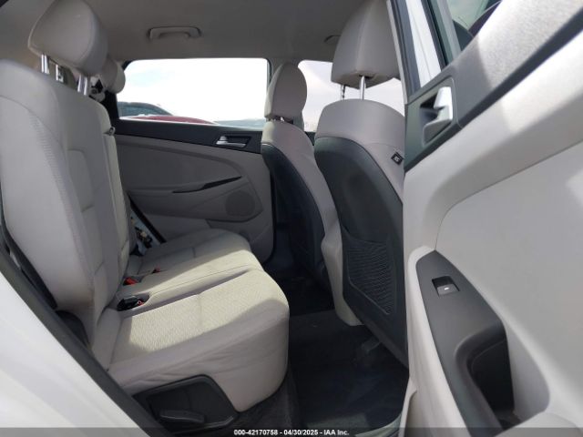 KM8J2CA4XLU159781 Hyundai TUCSON SE