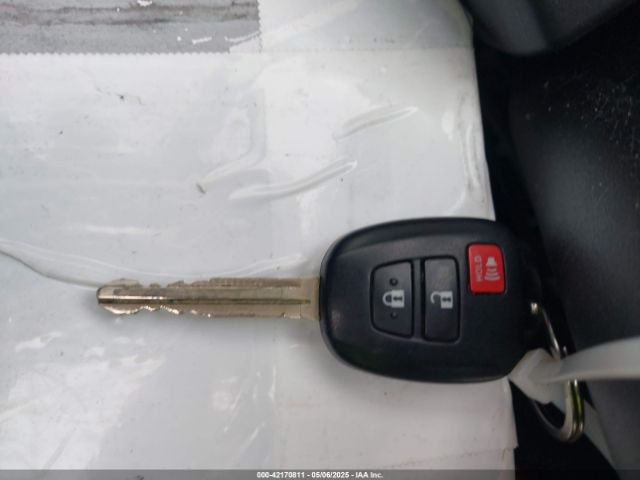 JTDKDTB30G1123758 Toyota Prius C One