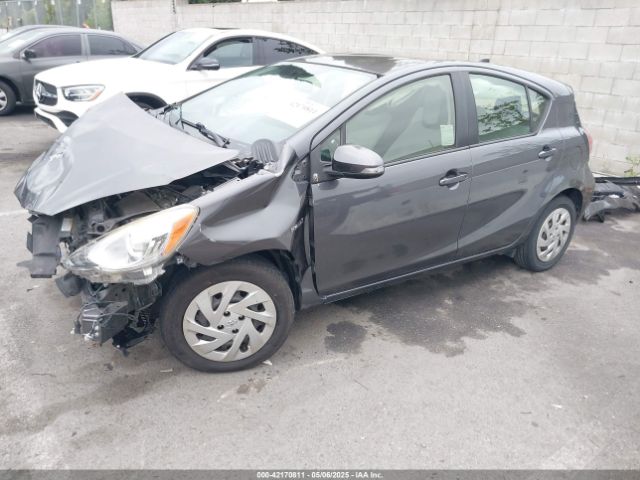 JTDKDTB30G1123758 Toyota Prius C One