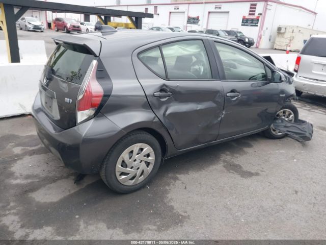 JTDKDTB30G1123758 Toyota Prius C One