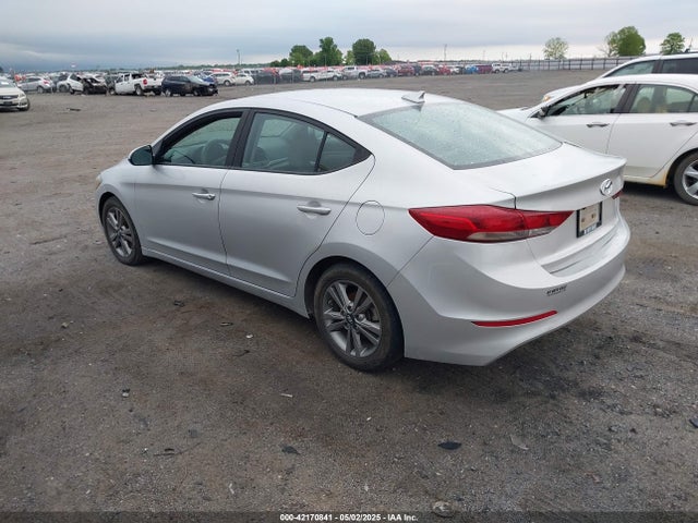 5NPD84LF4JH305510 Hyundai ELANTRA SEL
