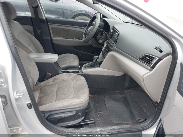 5NPD84LF4JH305510 Hyundai ELANTRA SEL