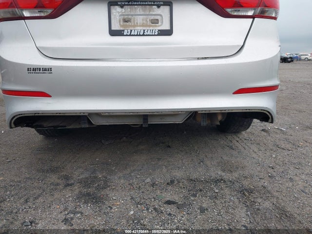5NPD84LF4JH305510 Hyundai ELANTRA SEL